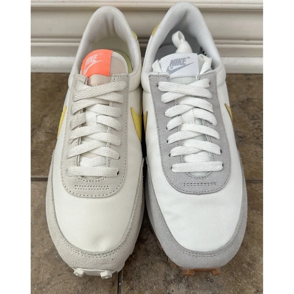 Nike Womens Daybreak Multicolors, Mismatch  Shoes Sneakers Sz 7 SALE SAMPLE